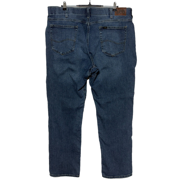Lee Jeans Mens 44X32 Blue Actual 42X32 Extreme Motion Straight Tapered Stretch - Picture 2 of 9
